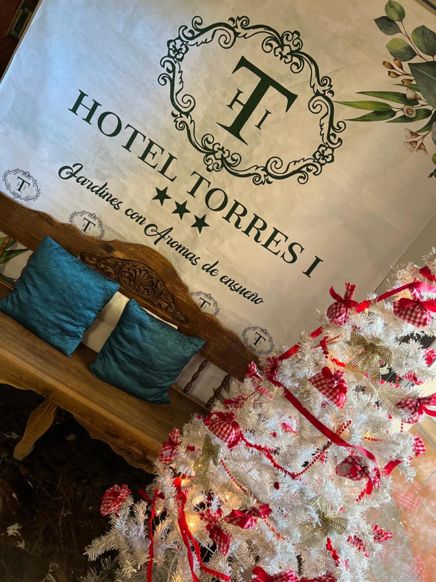 Hotel Torres I บีญานวยบา เดล อาร์โซบิสโป ภายนอก รูปภาพ